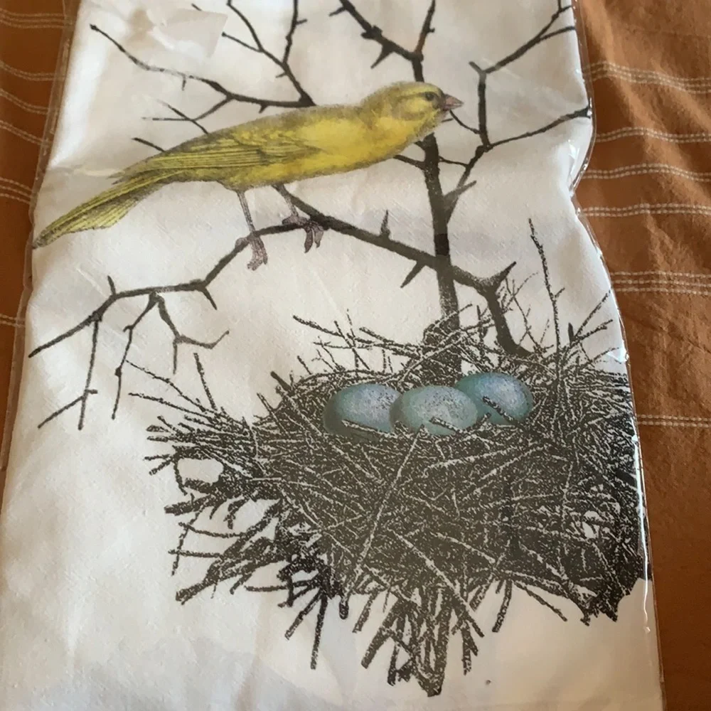 MONTGOMERY STREET FLOUR SACK TOWEL: BIRD WITH NEST